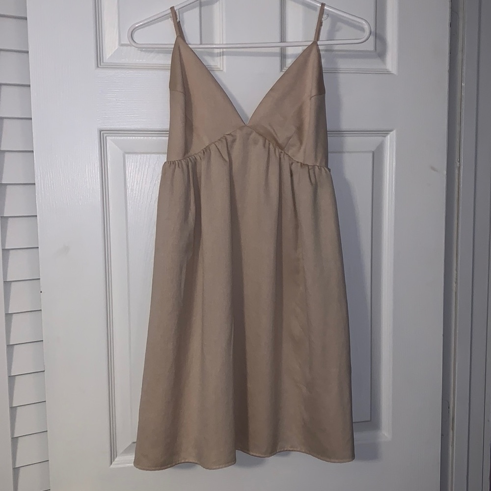 Nude/Gold V-Neck Backless Dress
